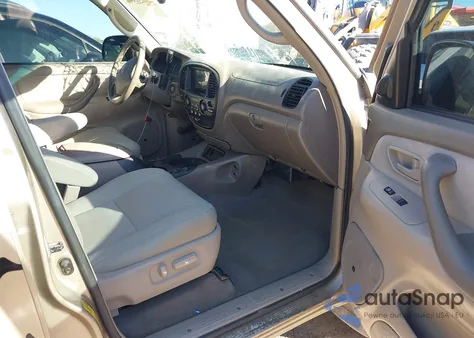 2005 Toyota Sequoia Sr5 V8 from USA, damaged, VIN 5TDBT44A35S238133